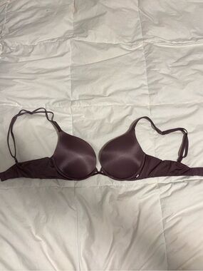 Victoria Secret very sexy push-up bra in deep plum